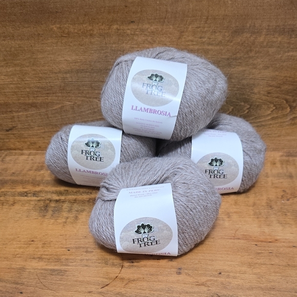 Frog Tree Llambrosia 100% Baby Llama Yarn Four Skeins - Picture 1 of 4